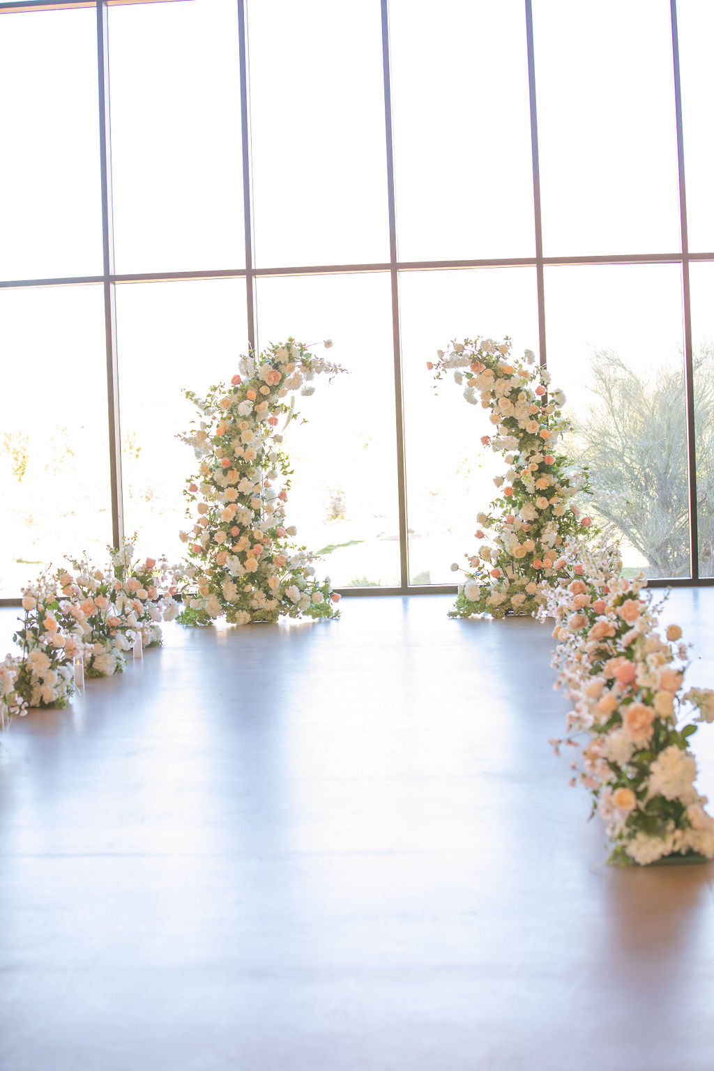 The Alice Floral Pillars